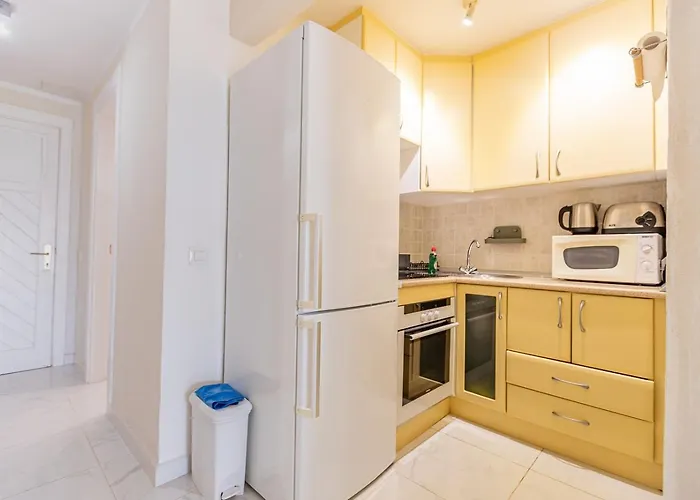 Luxury In Beachfront Complex In El Duque Area, Апартаменты