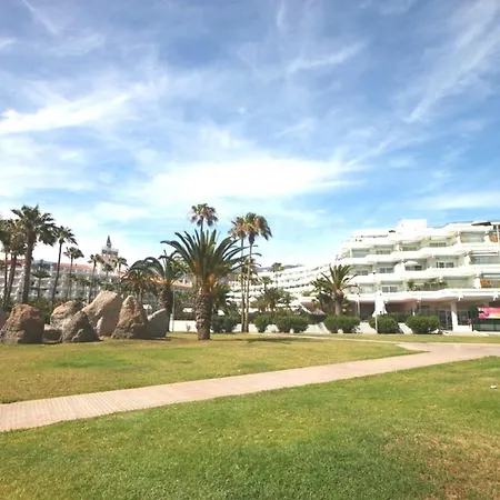 Апартаменты Luxury In Beachfront Complex In El Duque Area, Адехе