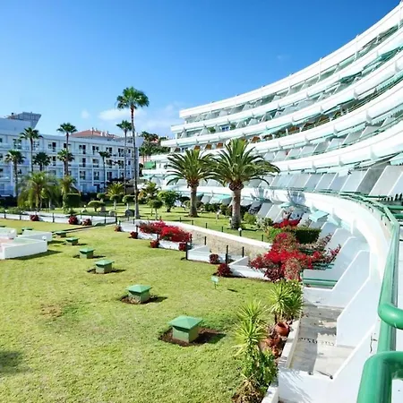 Luxury In Beachfront Complex In El Duque Area, Адехе