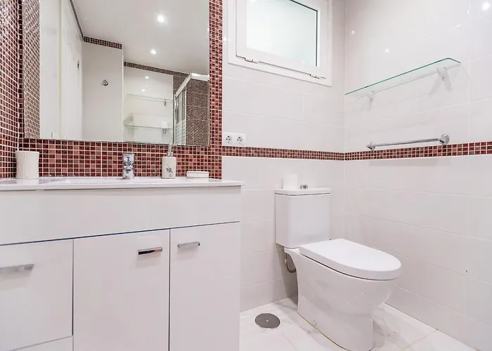 Luxury In Beachfront Complex In El Duque Area, דירה